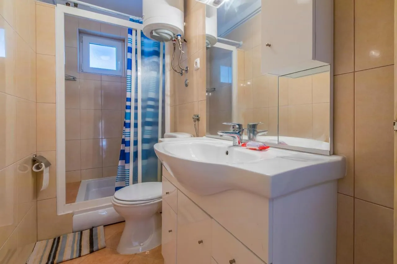 Apartmani Hana Selce Crikvenica 0*,  Croatia