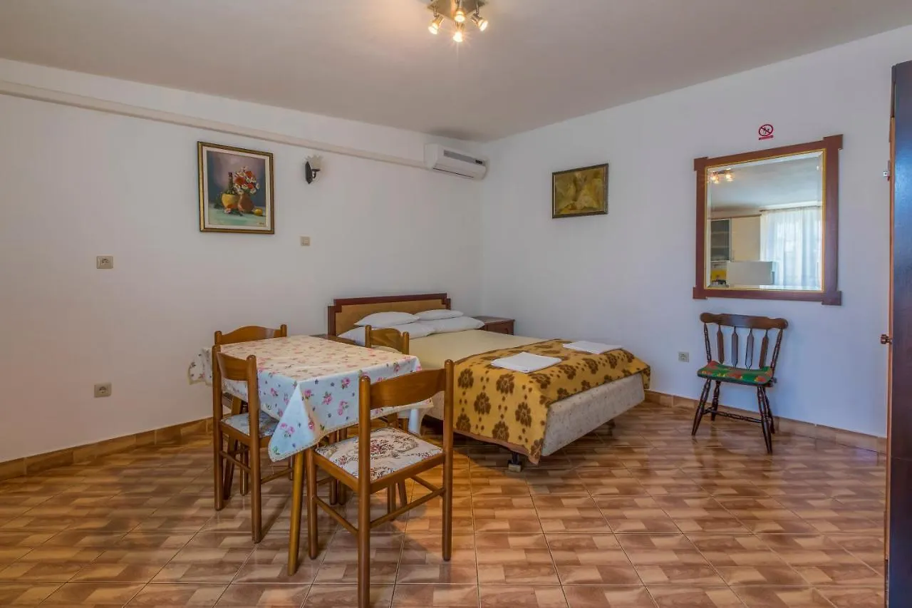 Apartmani Hana Selce Crikvenica 0*,